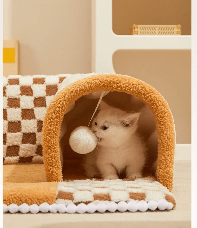 Coussin pour chat tunnel avec balle pour instinct féline