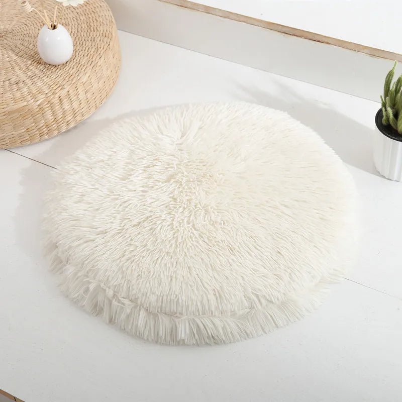 Coussin pour chat en peluche et rond blanc