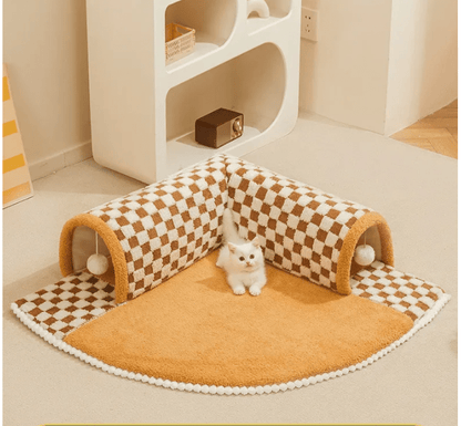 Coussin pour chat tunnel marron avec balles suspendus