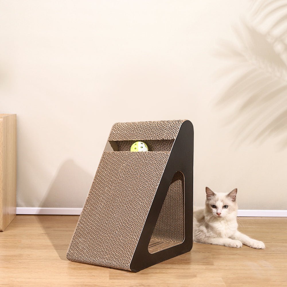Griffoir a chat triangulaire balle intégré
