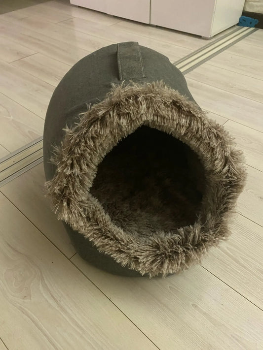 Maison pour chat avec poignée à long poils très doux